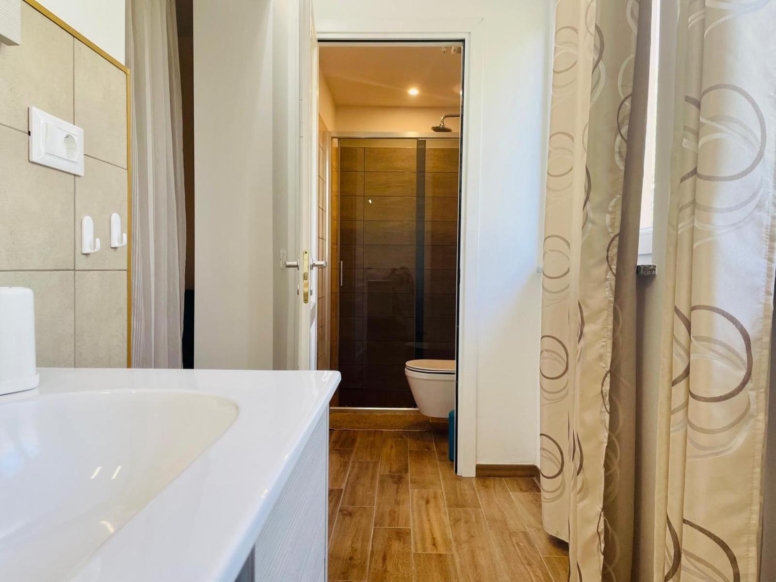 Boutique Apartment With Private Pool For Your Exclusive Use Novigrad  Bagian luar foto